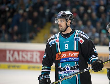 Rick Schofield (EHC Liwest Black Wings Linz)  EHC Liwest Black Wings Linz vs KHL Medvescak Zagreb