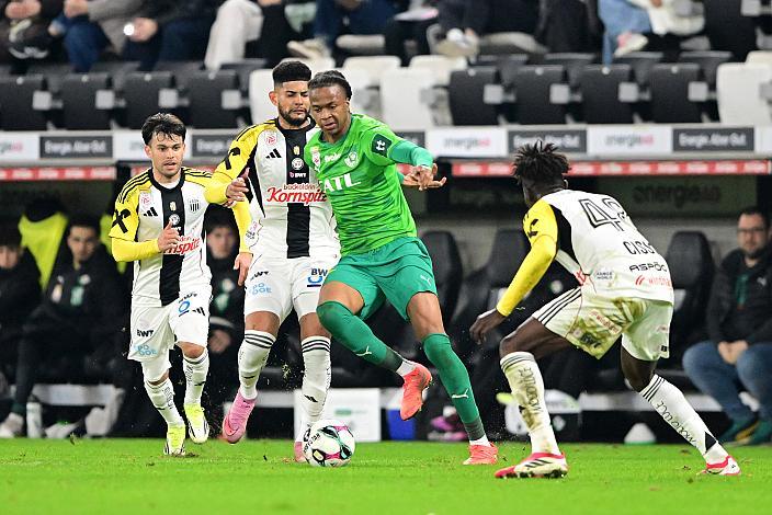 Sascha Horvath (LASK Linz), Andres Andrade (LASK), Ademola Oladipupo Ole-Adebomi (WSG Tirol), Modou Keba Cisse (LASK), Fussball LASK vs WSG Tirol , Admiral Bundesliga, 18. Runde  2025 - 2026