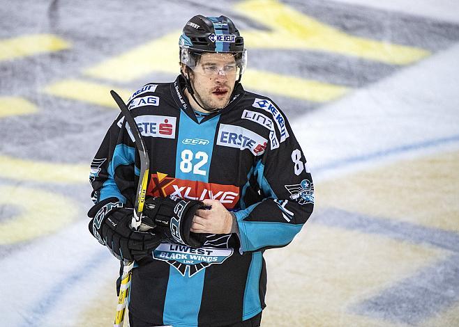 Bracken Kearns (EHC Liwest Black Wings Linz)  EHC Liwest Black Wings Linz vs EC Red Bull Salzburg