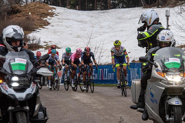 Jan Hirt (CZE, Team Wanty Group) Aleksandr Vlasov (RUS, Astana - Premier Tech) im Weißen Trikot des Besten Jungprofis, Emanuel Buchmann (GER, Bora - Hansgrohe), Egan Bernal (COL, Ineos Grenadiers) im Rosa  Trikot des Gesamtführenden, Daniel Felipe Martinez (COL, Ineos Grenadiers) Stage 14 Cittadella - Monte Zoncolan (205km), 104. Giro d Italia, UCI Worl Tour