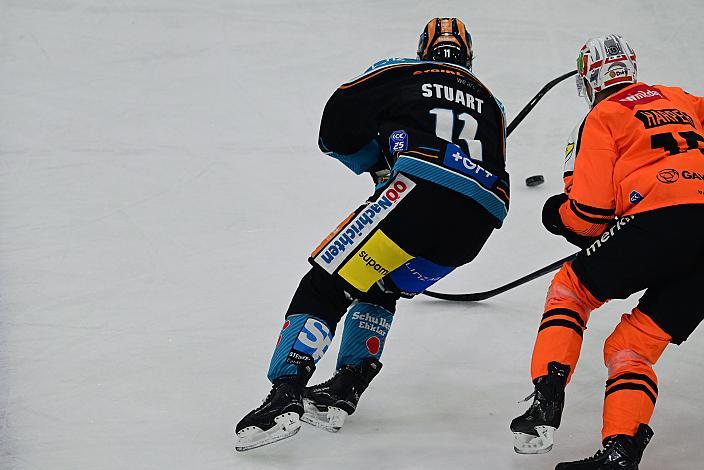 Gerd Kragl (Steinbach Black Wings Linz), Stephen Harper (Moser Medical Graz 99ers)  Win2Day ICE Hockey League,  Steinbach Black Wings Linz vs Moser Medical Graz 99ers,  Linz AG Eisarena 