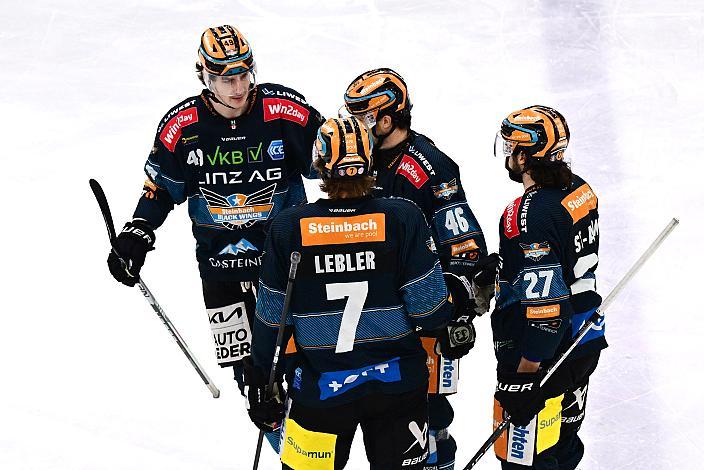 Die Steinbach Black Wings Linz feiern das Tor zum 1 zu 0 durch Shawn St.Amant (Steinbach Black Wings Linz) Steinbach Black Wings Linz vs Migross Supermercati Asiago Hockey 1935, Linz AG Eisarena
