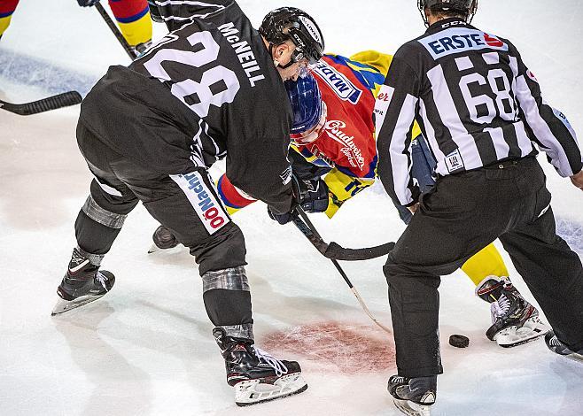 Mark McNeill (EHC Liwest Black Wings Linz), Roman Prikryl (CEZ Motor Ceske Budejovice)  Testspiel, EHC Liwest Black Wings Linz vs CEZ Motor Ceske Budejovice