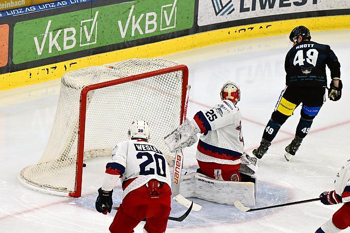 Graham Knott (Steinbach Black Wings Linz) scort zum 3 zu 1,  Steinbach Black Wings Linz - HKM Zvolen (SVK), Linz AG Eisarena