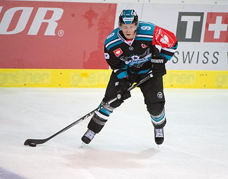 Jason Ulmer (EHC Liwest Black Wings Linz, #9), EHC Liwest Black Wings Linz vs TPS Turku