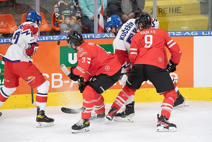 Jan Hladonik (CZE), Stürmer Armin Preiser (AUT), Jan Hladonik (CZE), Stürmer Finn Van Ee (AUT), Österreich vs Tschechische Republik, Eishockey Nationalteam, Testspiel Linz, Oberösterreich 