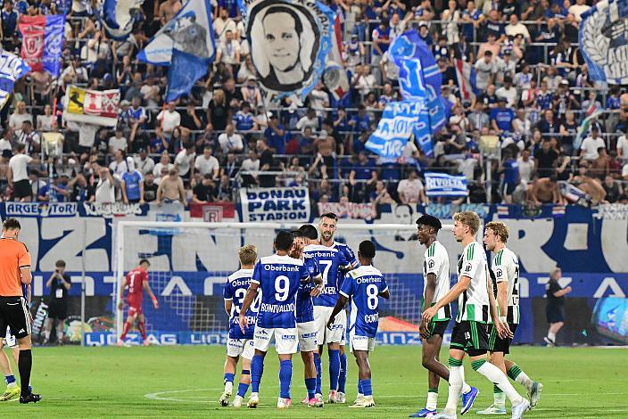  Das Team FC Blau-Weiß Linz feiert das Tor zum 2 zu 0, Blau Weiss vs FC Wacker Innsbruck, 2. Bundesliga 2026 - 2027