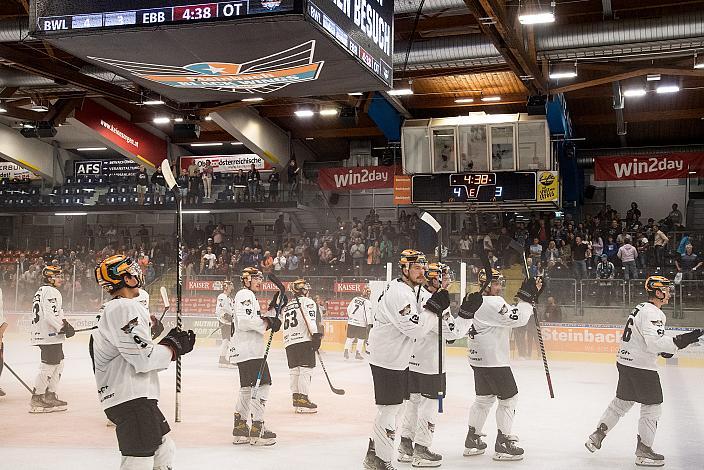die Steinbach Black Wings Linz feiern den Sieg Steinbach Black Wings Linz vs Eisbären Berlin,  WIn2day ICE Hockey League