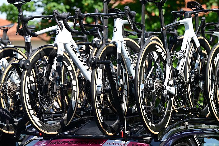 Scott Rad des Team  Q36.5 Pro Cycling Team, 108. Giro d Italia, Stage 14, Fiume Veneto - Asiago (219km)