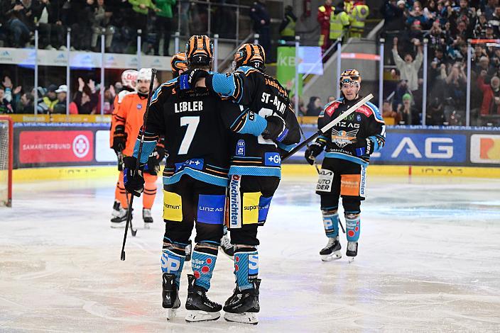 Brian Lebler (Steinbach Black Wings Linz) feiert Win2Day ICE Hockey League,  Steinbach Black Wings Linz vs Moser Medical Graz 99ers,  Linz AG Eisarena