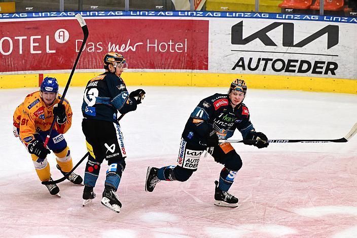 Allan Joseph McShane (Migross Supermercati Asiago Hockey 1935), Gerd Kragl (Steinbach Black Wings Linz), Brodi Stuart (Steinbach Black Wings Linz) Steinbach Black Wings Linz vs Migross Supermercati Asiago Hockey 1935, Linz AG Eisarena, pre season 