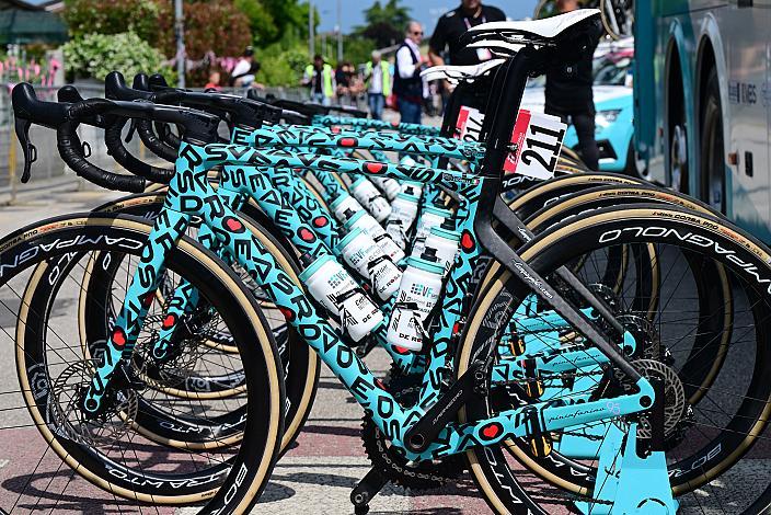 DeRosa Teambike des Team VF Group-Bardiani CSF-Faizane (ITA) 108. Giro d Italia, Stage 14, Fiume Veneto - Asiago (219km)