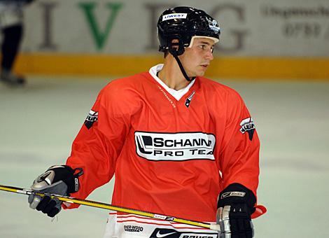 Verteidiger Lars Helminen, EHC Liwest Black Wings Linz