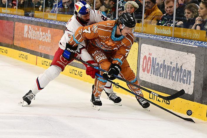 Devante Stephens (EC Red Bull Salzburg), Brian Lebler (Steinbach Black Wings Linz) 30. Runde ICE, Steinbach Black Wings Linz vs EC Red Bull Salzburg, Linz AG Eisarena 