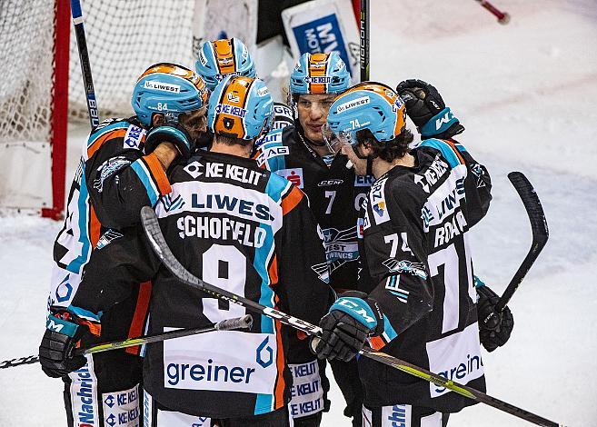 Im Bild:  Linz feiert das 1 zu 0 durch Rick Schofield (EHC Liwest Black Wings Linz) Eishockey,  EHC Liwest Black Wings Linz vs Spusu Vienna Capitals