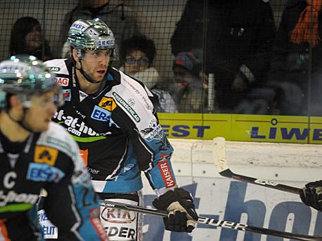 Adrian Veideman, Linz, EHC Liwest Black Wings Linz vs. SAPA Fehervar AV19, Platzierungsrunde