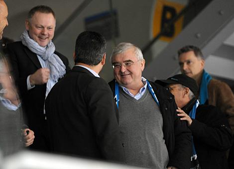 Buergermeister Franz Dobusch bei den Liwest Black Wings Linz gegen den EV Vienna Capitals