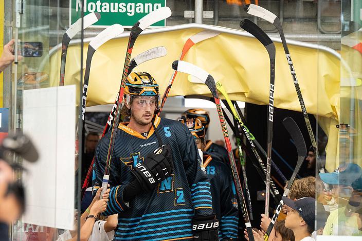 Raphael Wolf (Steinbach Black Wings Linz) Steinbach Black Wings Linz Steinbach Black Wings Linz, Linz AG Eisarena 