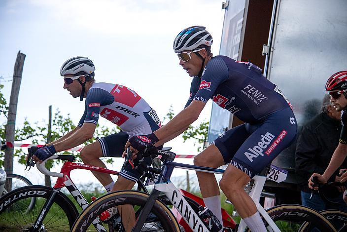 Bauke Mollema (NED, Trek - Segafredo), Oscar Riesebeek (NED, Alpecin-Fenix) Stage 15 Grado - Gorizia (147km), 104. Giro d Italia, UCI Worl Tour