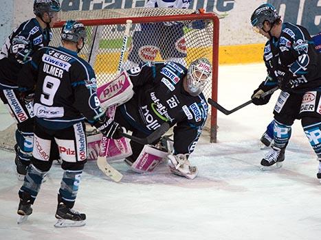 Michael Ouzas, Linz Tormann, Linz, EHC Liwest Black Wings Linz vs EC VSV