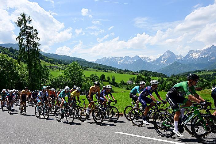 Im Gelben Trikot des Gesamtführenden Edgar David Cadena (MEX, Petrolike) 4. Etappe St.Florian /Asten - Hinterstoder/Höss 15. Int. Raiffeisen OÖ-Radrundfahrt UCI Kat. 2.2