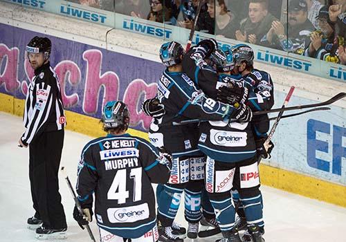 Linz feiert, EHC Liwest Black Wings Linz vs Dornbirner EC