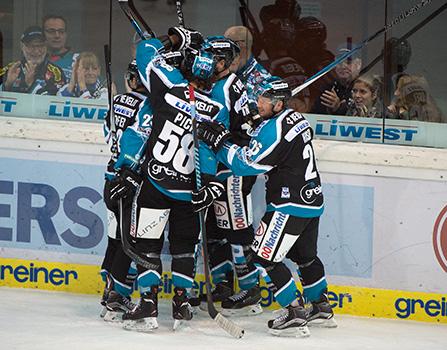 Linz feiert EHC Liwest Black Wings Linz vs Moser Medical Graz 99ers