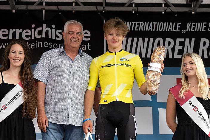 Sprintsieg für Frank Aron Ragilo (EST, Cannibal Team) und im Gelben Trikot des Gesamtführenden Rohrbach - Rohrbach, Int. "Keine Sorgen" Junioren Rundfahrt UCI Kat. 2.1 MJ