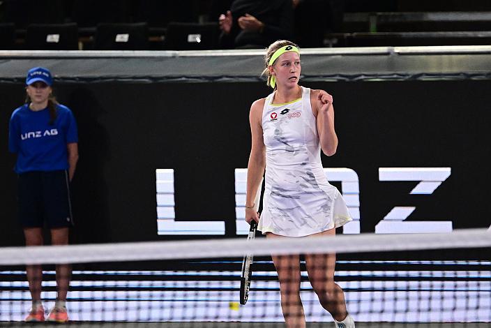 Sinja Kraus (AUT), Center Court im Design Center, Tennis WTA Upper Austria Ladies Linz