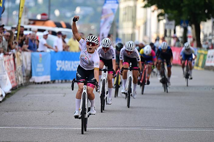 Siegerin Elisa Winter (AUT, Union Raiffeisen Radteam Tirol) Damen Elite, U23, Cycling League Austria Radliga, Kriterium Braunau am Inn, OÖ
