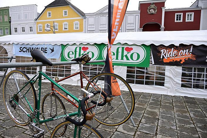 Start zur 10. Kirschblüten Radklassik, Rad Klassik, Oldtimer, Vintage, Stahlrad, Radsport, Eferding, Oberösterreich