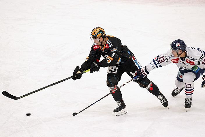 Daine Todd (Steinbach Black Wings Linz), Kristof Nemeth (Hydro Fehervar AV 19)  Steinbach Black Wings Linz vs Hydro Fehervar AV 19, 20. Runde ICE Hockey League, Steinbach Black Wings Linz, Linz AG Eisarena 