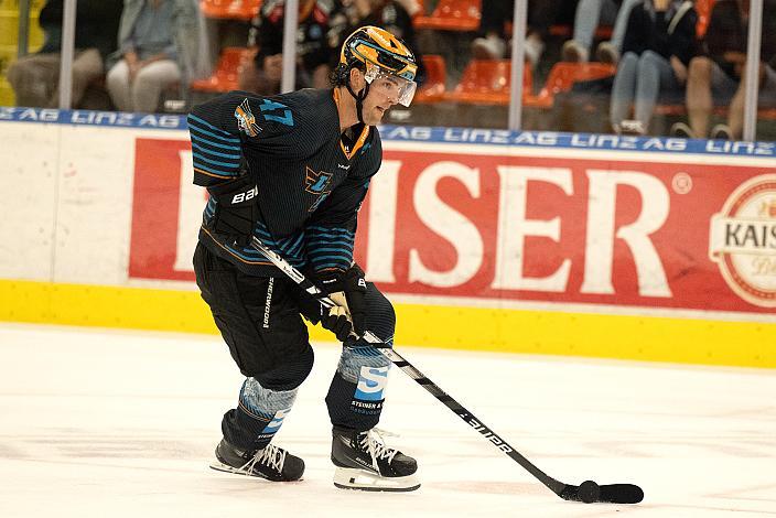Logan Roe (Steinbach Black Wings Linz) Testspiel Steinbach Black Wings Linz vs HC Nove Zamky, Linz AG Eisarena, pre season 