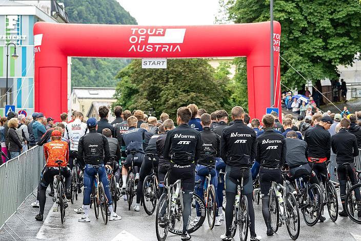 das Peloton trauert um Andre Drege (NOR, Team Coop - Repsol) 73. Tour of Austria, ME 2.1 5 Etappe  Kufstein, Patscherkofel Kondulenzfahrt