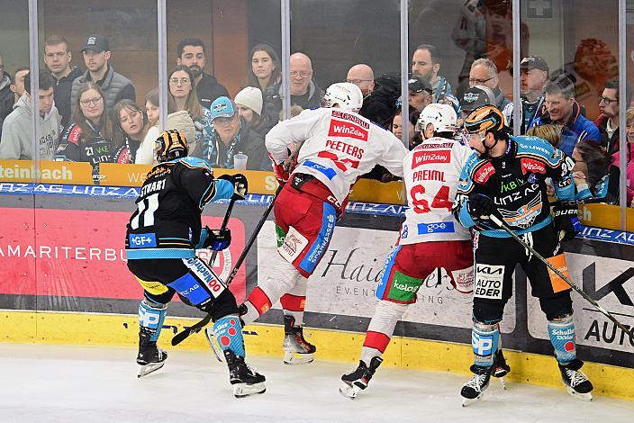 Brodi Stuart (Steinbach Black Wings Linz), Julian Pusnik (Steinbach Black Wings Linz), Maximilian Preiml (EC KAC), Senna Peters (EC KAC) Semifinale 6, Win2Day ICE Hockey League, 2. Semifinale, Steinbach Black Wings Linz vs EC KAC,  Linz AG Eisarena 