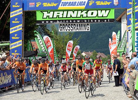 Der Start zum Damenrennen in Grossraming