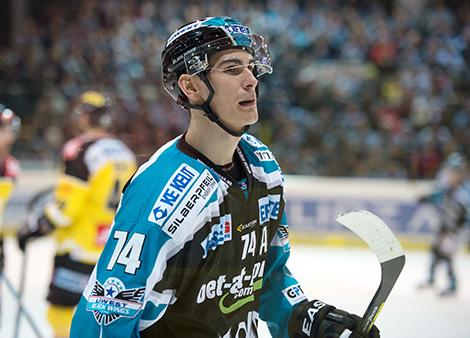Daniel Oberkofler (EHC Liwest Black Wings Linz) EHC Liwest Black Wings Linz vs UPC Vienna Capitals