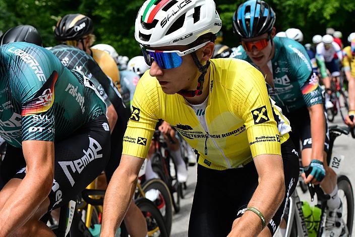 Im gelben Trikot des Gesamtführenden Lorenzo Galimberti (ITA, Petrolike) 2. Etappe Eferding - Ried im Innkreis, 15. Int. Raiffeisen OÖ-Radrundfahrt UCI Kat. 2.2