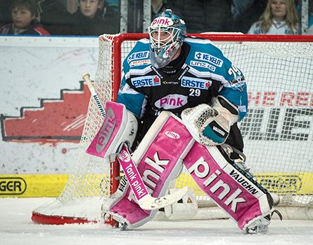 Michael Ouzas (EHC Liwest Black Wings Linz), EC Red Bull Salzburg vs EHC Liwest Black Wings Linz