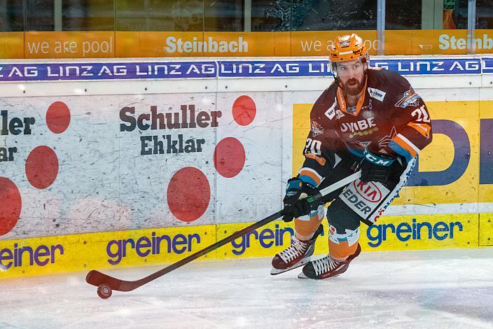 Will Pelletier (Steinbach Black Wings 1992) Steinbach Black Wings 1992 vs iClinic Bratislava Capitals, Qualifikationsrunfe Eishockey, Bet at Home ICE Hockey League