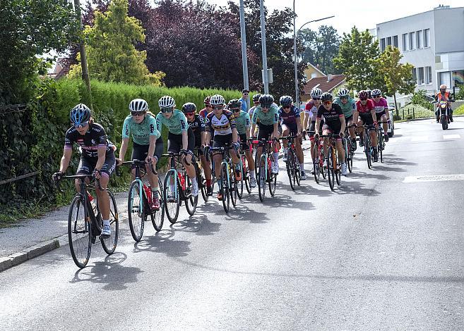 Das Damenfeld bei der ÖSTM Strasse Mattersburg, Österreichische Staatsmeisterschaft U23, Elite Damen und Herren