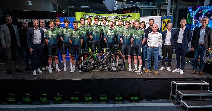 Sportlicher Leiter Matej Mugerli (SLO), Jakob Reiter (AUT), Maximilian Huber (AUT), Loic Bettendorff (LUX), Jaka Primozic (SLO), Richard Riska (SVK), David Paumann (AUT), Filippo Fortin (ITA), Valentin Poschacher (AUT), Riccardo Zoidl (AUT),  Dominik Hödlmoser (AUT),  Josef Dirnbauer (AUT), Ayden Jordan (AUT), Teampräsentation, Steyr, Team Hrinkow Advarics Cycleang, UCI Continental Team)