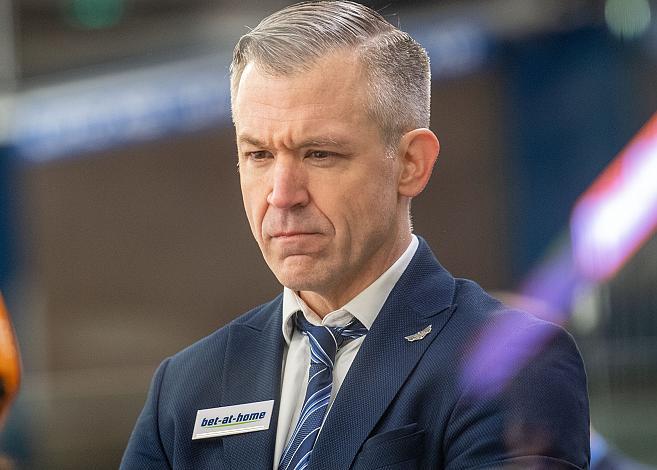 Head Coach Dan Ceman (Steinbach Black Wings 1992) Steinbach Black Wings 1992 vs Graz 99ers, Qualifikationsrunfe Eishockey, Bet at Home ICE Hockey League