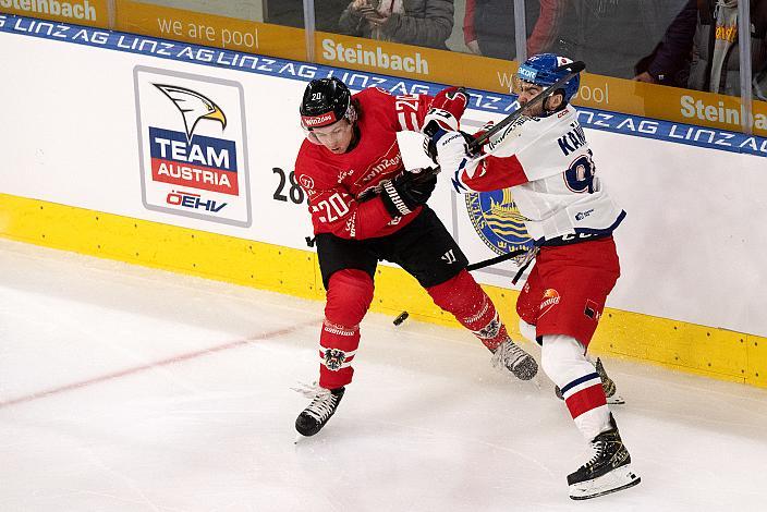 Stürmer Niklas Bretschneider (AUT), Lukas Kanak (CZE) Österreich vs Tschechische Republik, Eishockey Nationalteam, Testspiel Linz, Oberösterreich 