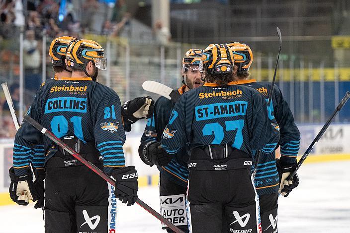 Die Steinbach Black Wings Linz feiern das Tor zum 1 zu 0, Testspiel Steinbach Black Wings Linz vs Straubing Tigers, Linz AG Eisarena, pre season 