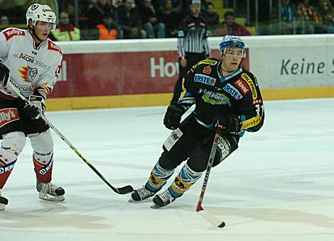 #71 Pat Leahy, Stuermer, EHC Liwest Black Wings Linz