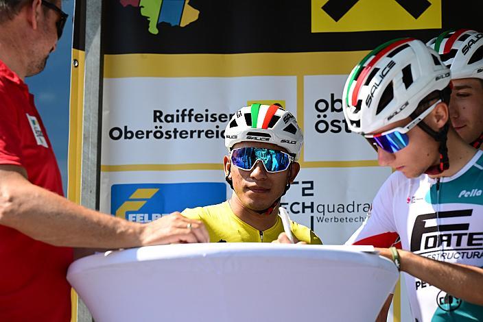 Im Gelben Trikot des Gesamtführenden Edgar David Cadena (MEX, Petrolike) 4. Etappe St.Florian /Asten - Hinterstoder/Höss 15. Int. Raiffeisen OÖ-Radrundfahrt UCI Kat. 2.2
