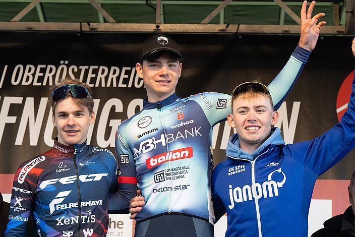 Junioren Podest,  2. Platz KOSCH Johannes (AUT, Team Arbö Felt - Felbermayr) Sieger BALOGH Zsombor (HUN), 3. Platz MROCEK Adam (HUN) 63. Saison Eroeffnung Leonding Herren, Road Cyling League Austria
