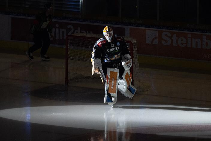 Tormann Rasmus Tirronen (Steinbach Black Wings Linz) Steinbach Black Wings Linz vs HC Pustertal Wölfe, 45. Runde ICE Hockey League, Steinbach Black Wings Linz, Linz AG Eisarena 
