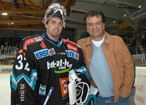 #32 Alex Westlund, Tormann, EHC Liwest Black Wings Linz Spieler des Abends und der Matchsponsor.